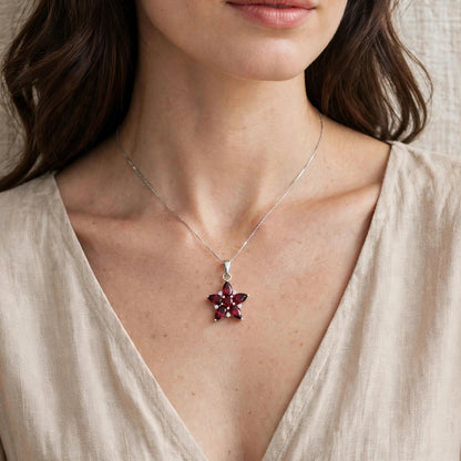 Star Pendant Necklace in 925 Sterling Silver