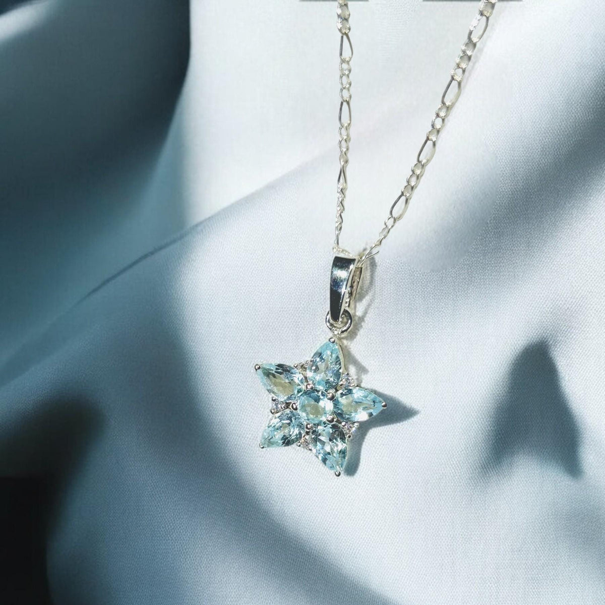 Star Pendant Necklace in 925 Sterling Silver