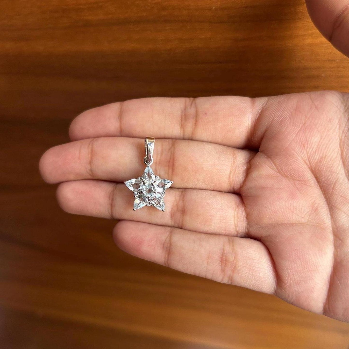 Sky Blue Topaz Star Pendant: 925 Sterling Silver