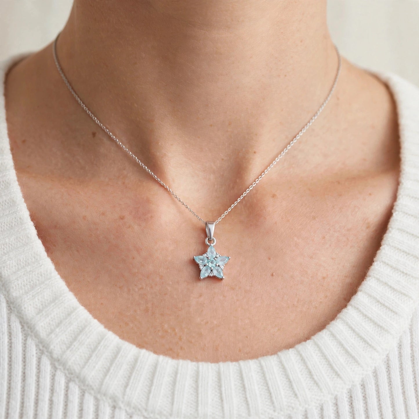 Sky Blue Topaz Star Pendant: 925 Sterling Silver
